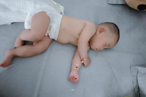 盐城宝宝总是摇头怎么回事